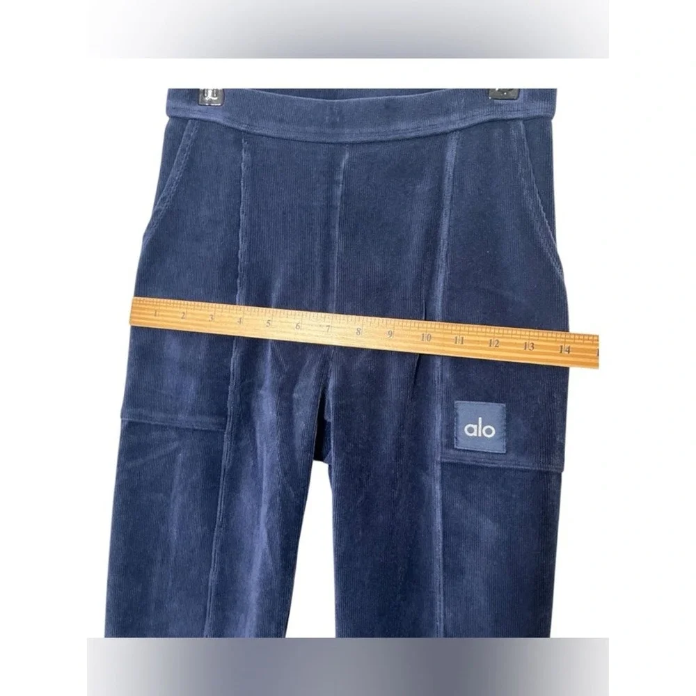 Alo Yoga Winter Break Flare Pant Women's XS Navy Micro Corduroy‎ High Waist Chic